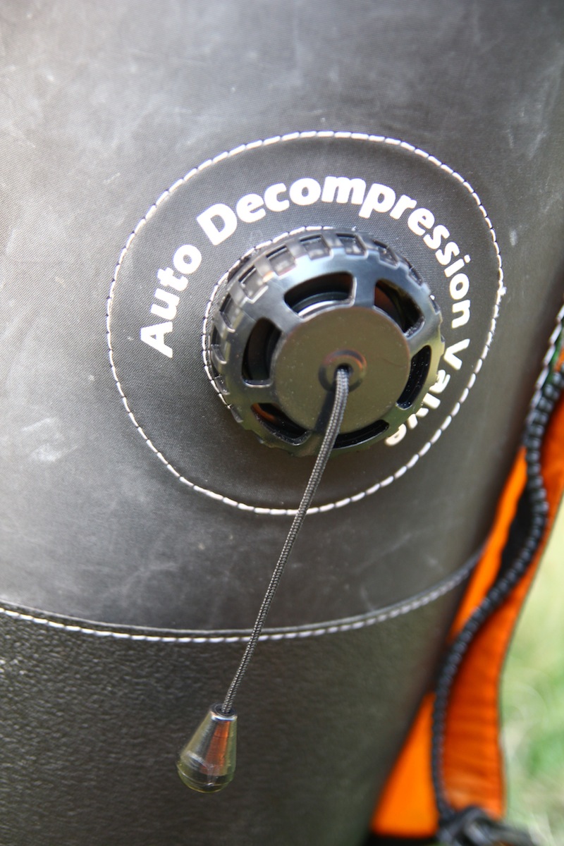 Gustaby Inflatable Tent Zipper head